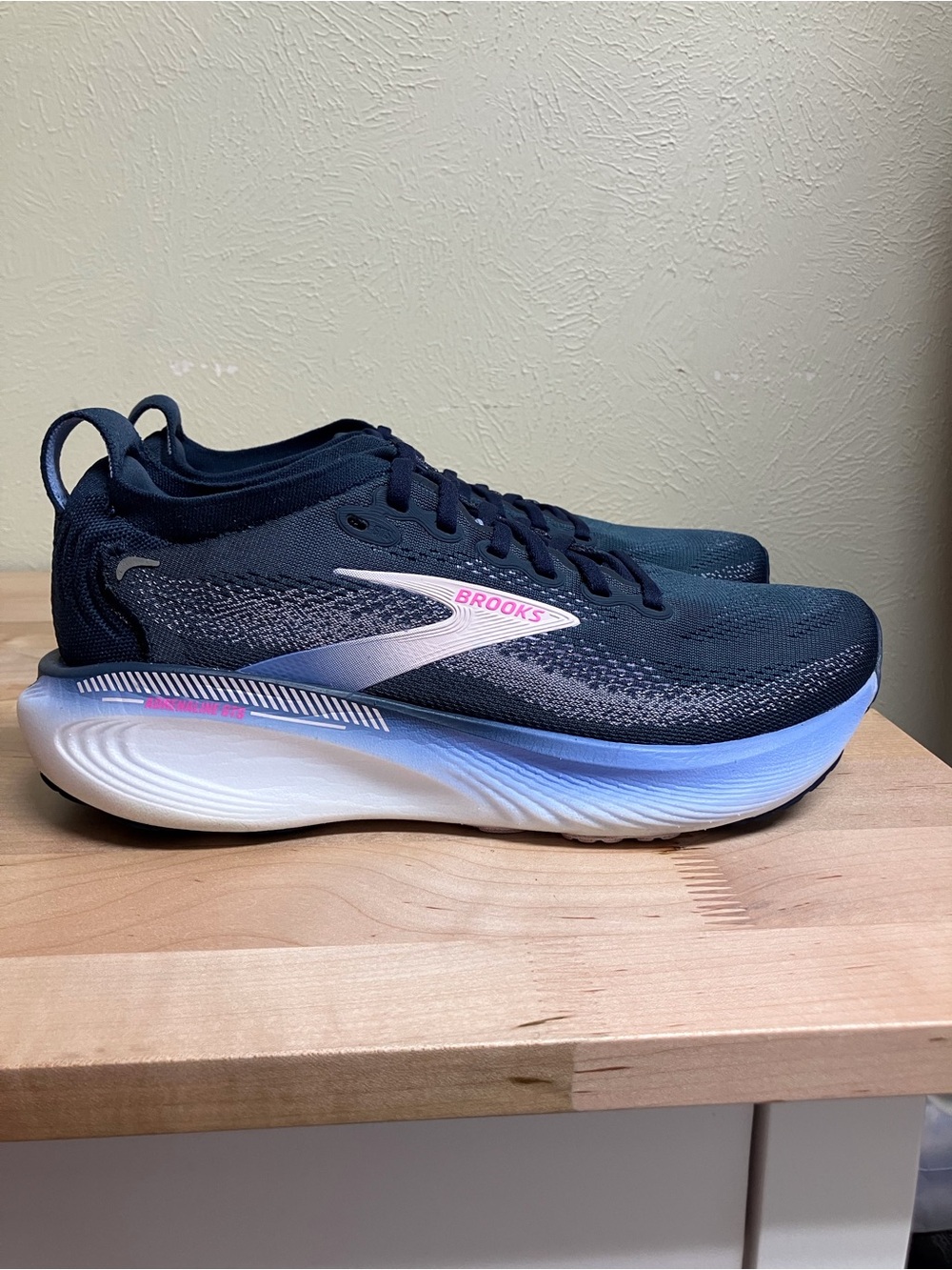 Brooks Women's Adrenaline GTS 25